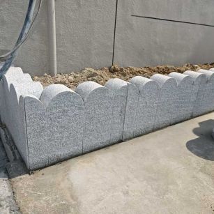 台州 芝麻白花岗岩花边石铺装效果图