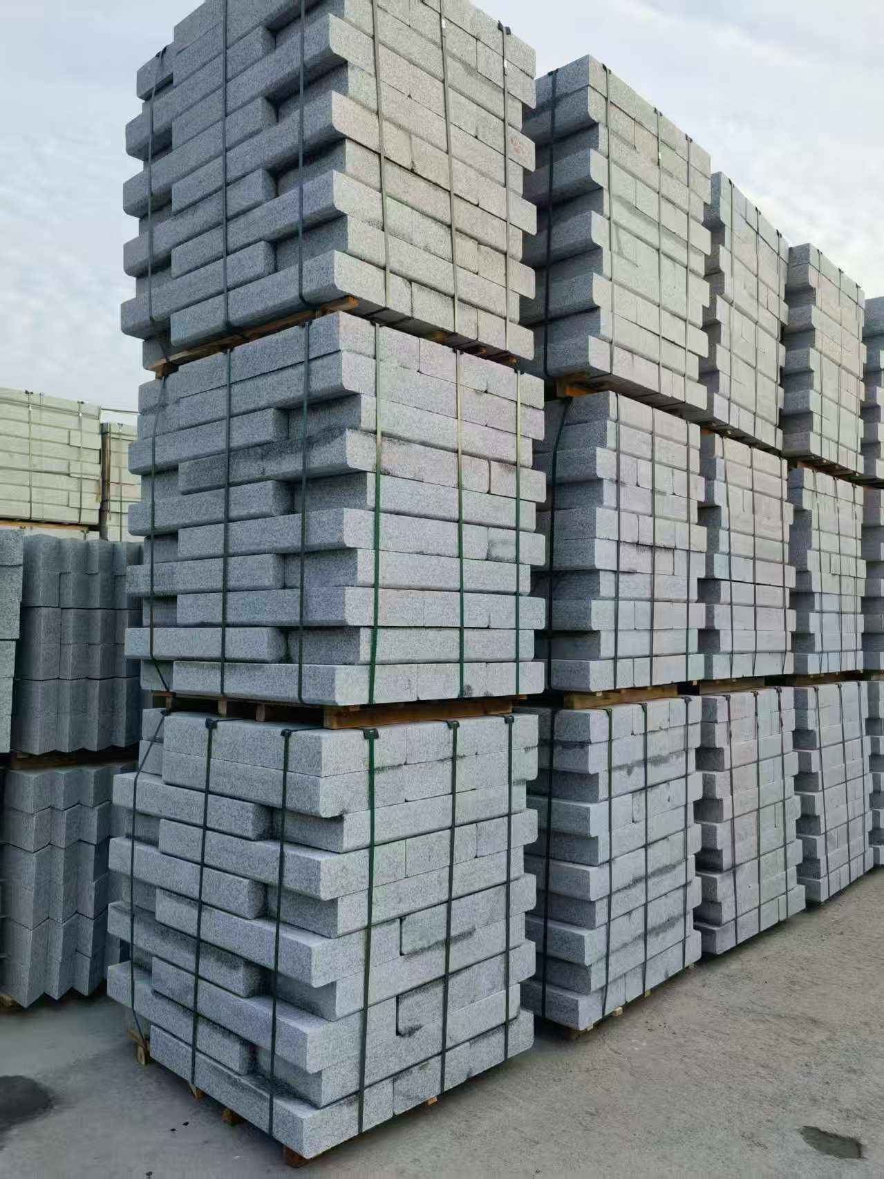 台州 路沿石（路侧石），颜色一致，尺寸标准