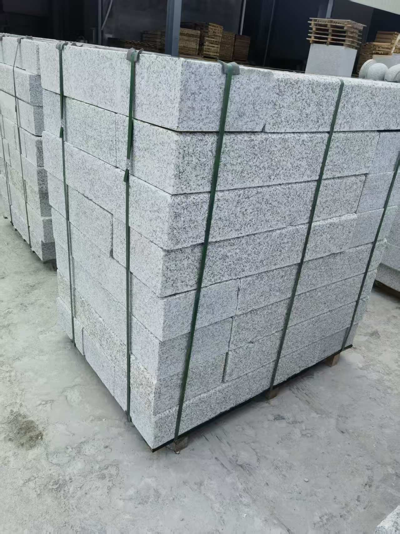 台州 芙蓉白火烧两面路沿石